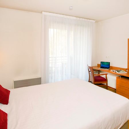 Sejours & Affaires Geneve Saint Genis Aparthotel Екстериор снимка