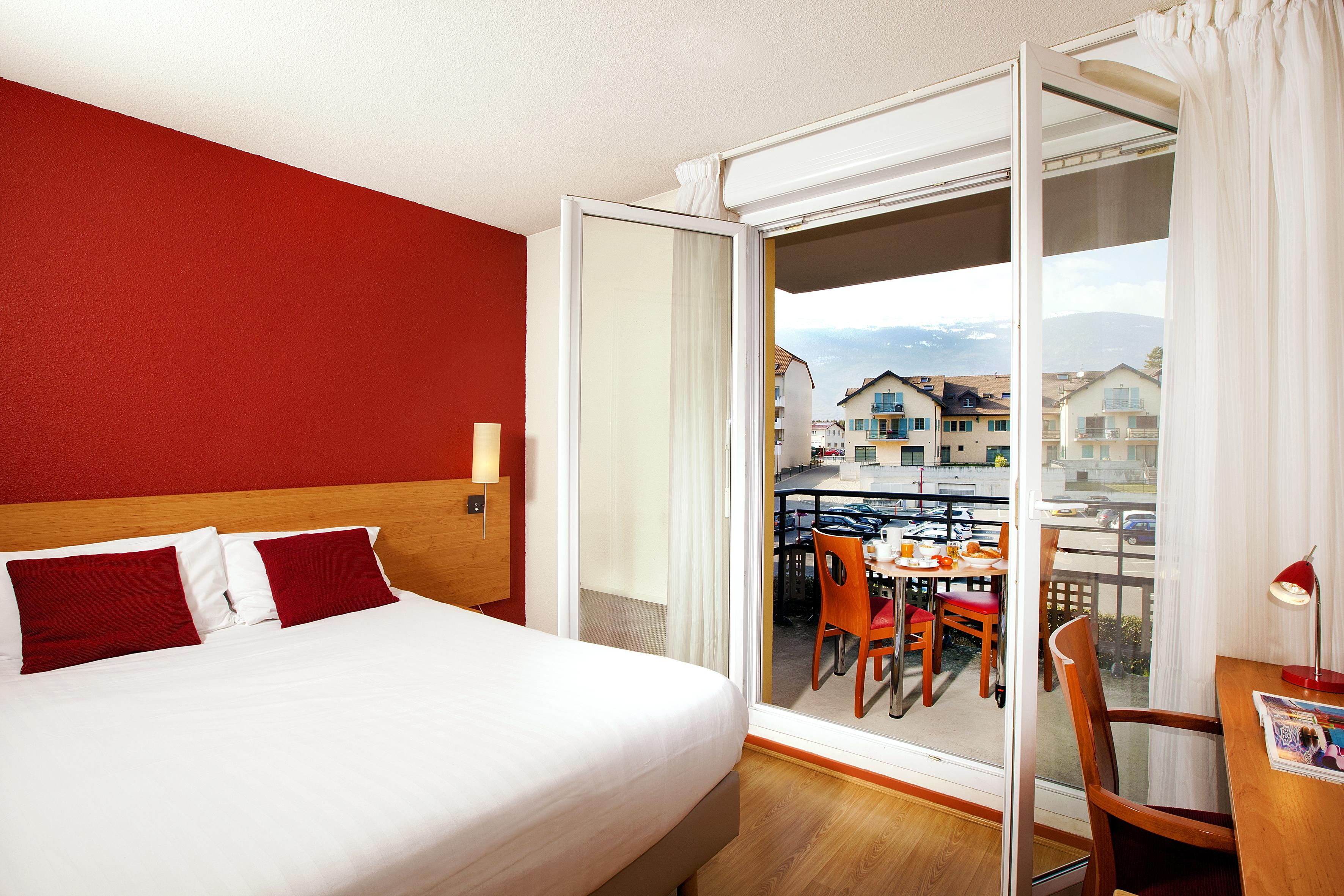 Sejours & Affaires Geneve Saint Genis Aparthotel Екстериор снимка