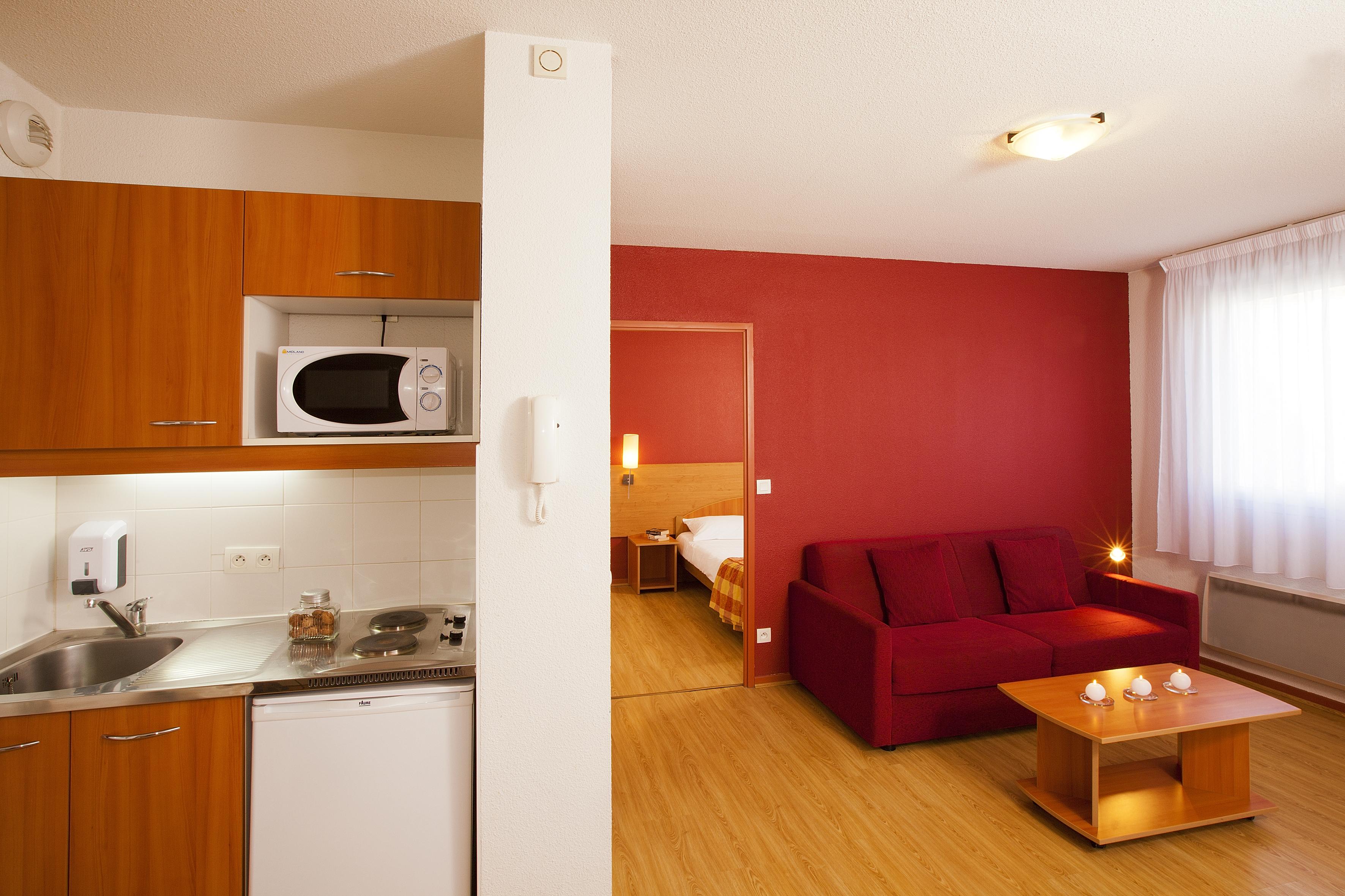 Sejours & Affaires Geneve Saint Genis Aparthotel Екстериор снимка