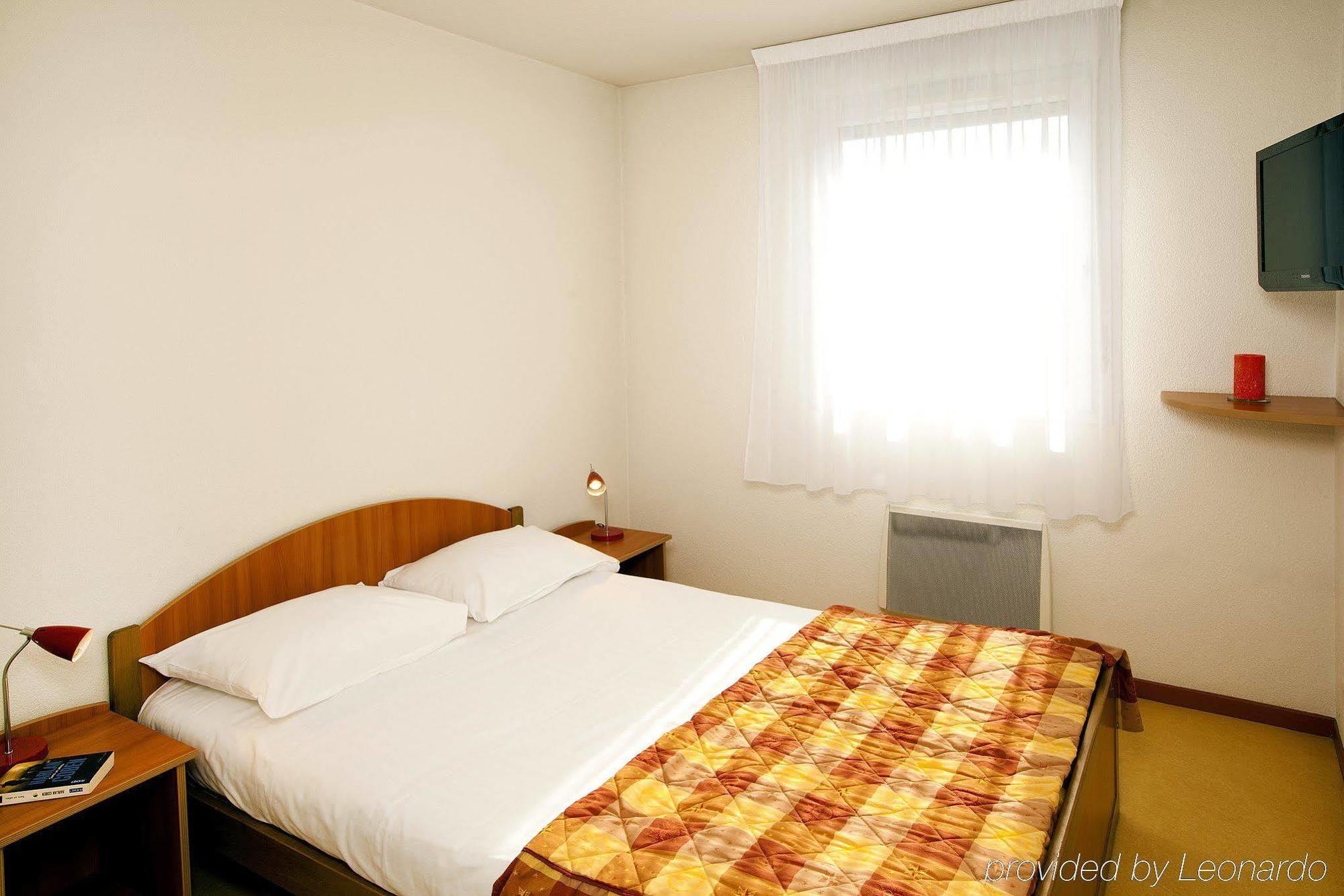 Sejours & Affaires Geneve Saint Genis Aparthotel Екстериор снимка